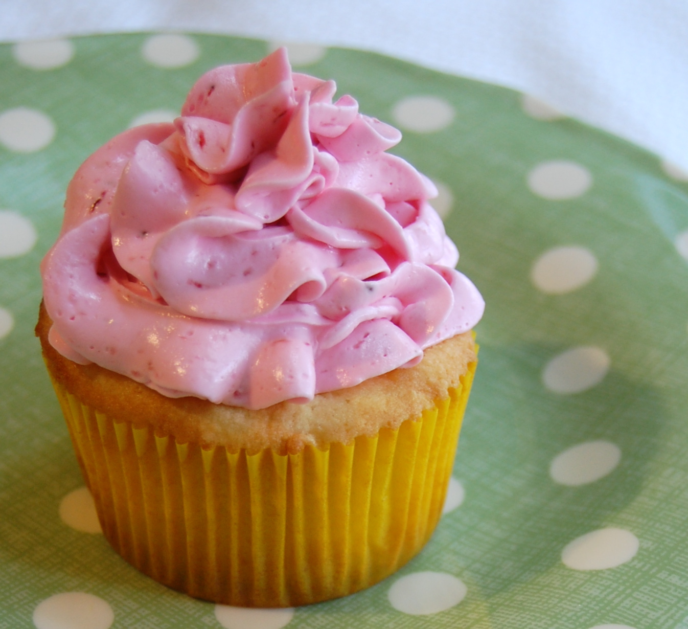 Strawberry Cupcakes with Lemon