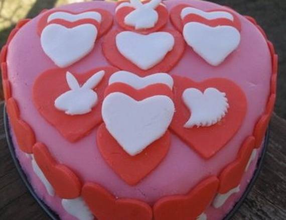 Valentine's Cake Decorating Idea