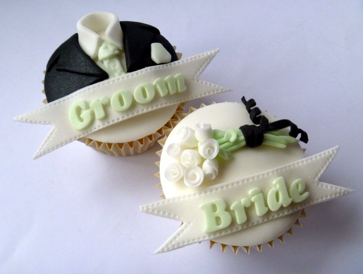 Wedding Bride and Groom Cupcakes