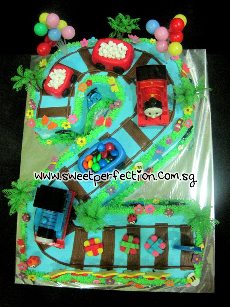 2 Thomas the Train Cupcake Cake