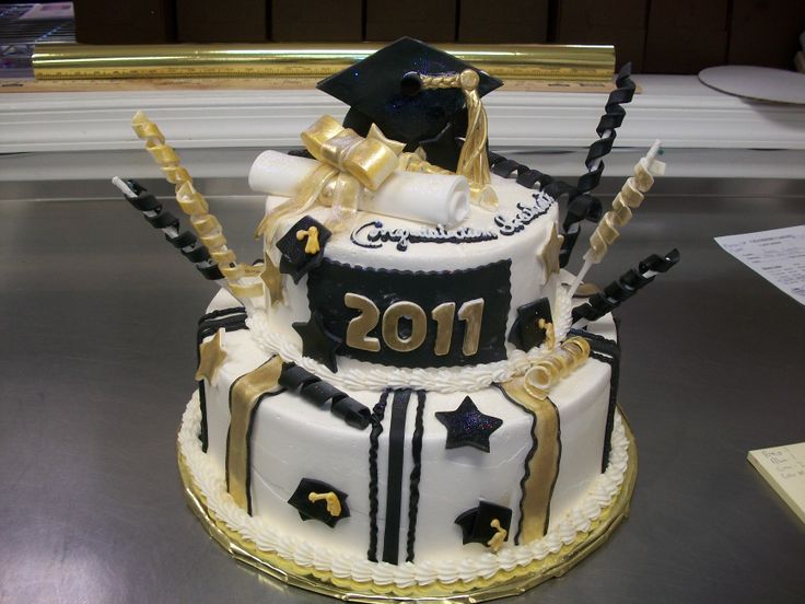 11 Photos of Black Silver And Gold Graduation Cakes