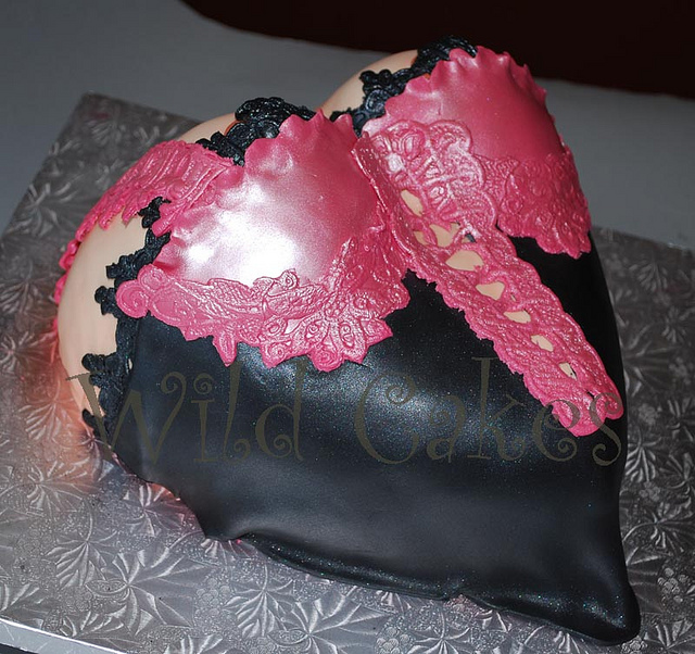 Bustier Cake