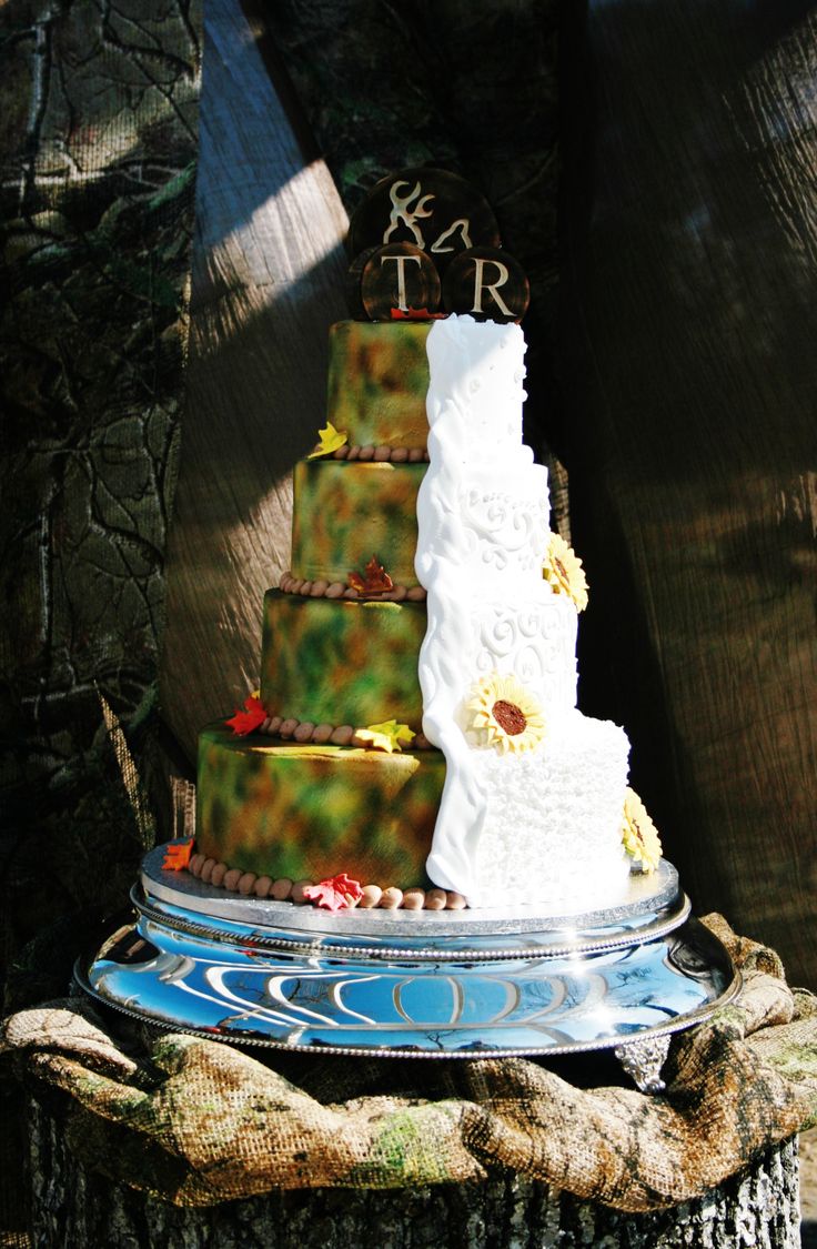 10 Country Camo Wedding Cakes Photo Camo Wedding Cake Ideas