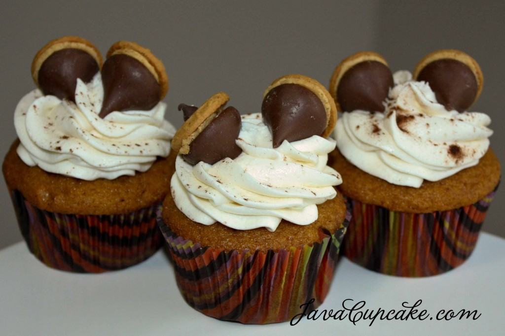 Cupcakes with Hershey Kiss Acorns