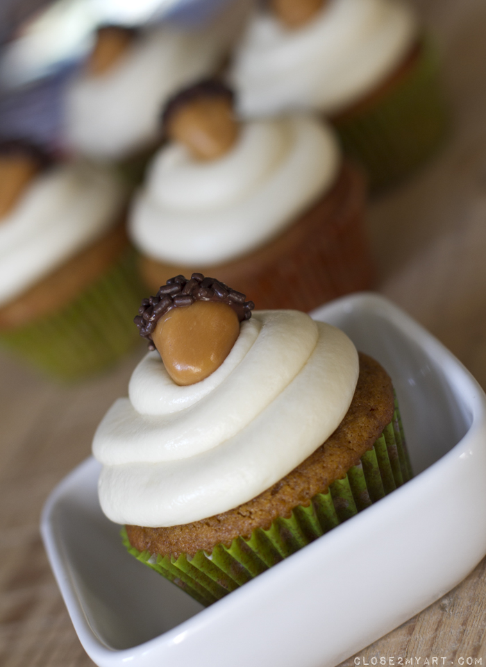 Fall Acorn Cupcakes