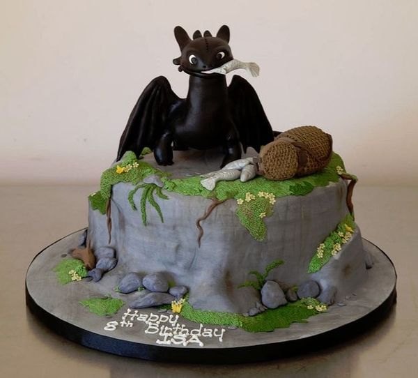 How to Train Your Dragon Cake