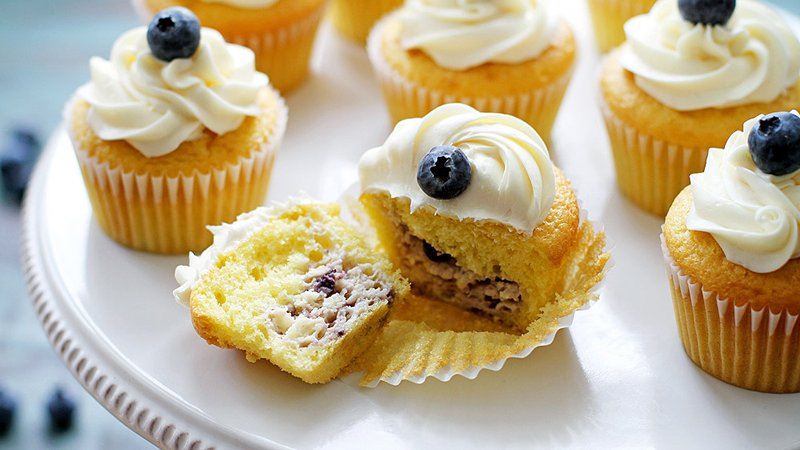 9 Photos of Cheesecake Filled Lemon Cupcakes