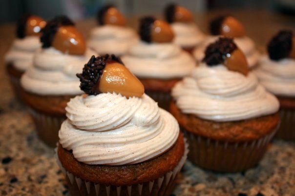 10 Photos of Acorn Pumpkin Cream Filled Cupcakes