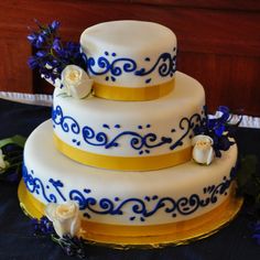 9 Photos of Graduation Cakes Blue Yellow Flowers