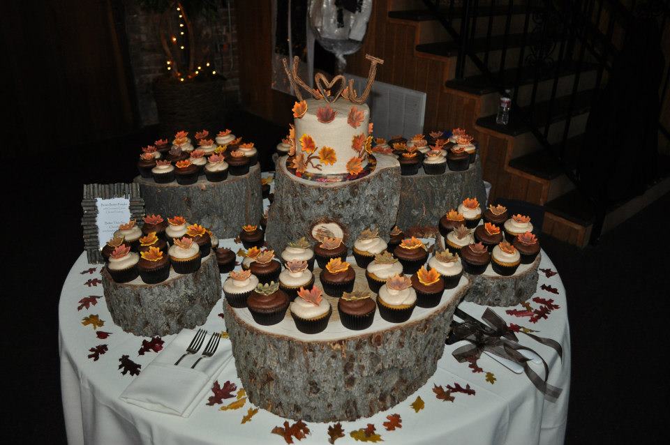 11 Rustic Wedding Cake And Cupcakes Photo Wedding Cupcake Rustic