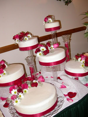 Staggered Tier Wedding Cakes