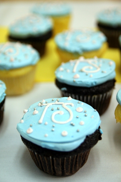 Tiffany Blue Graduation Cupcakes