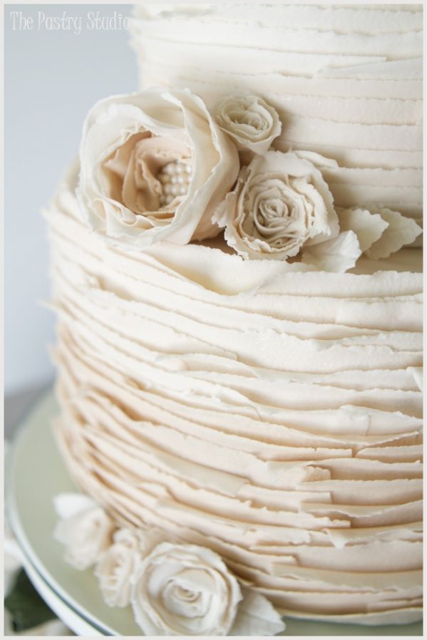 Vintage Wedding Cake with Pearls