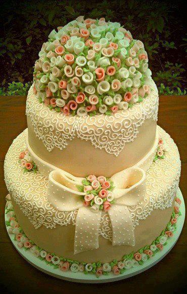 Amazing Flower Decorated Cake