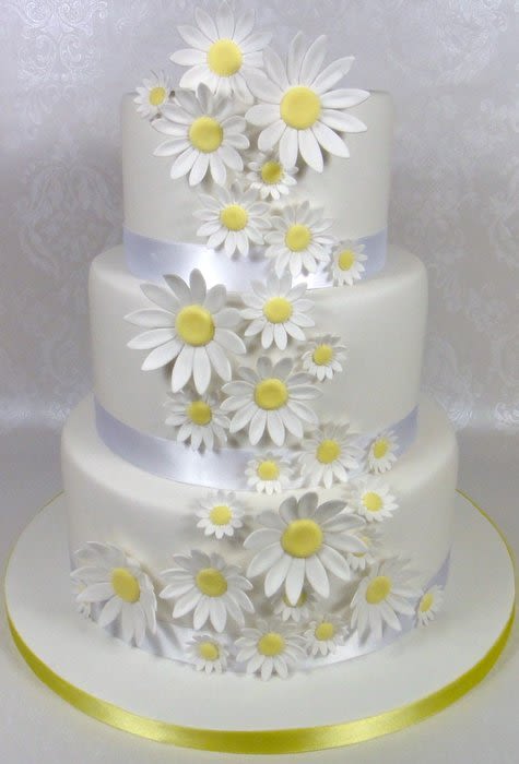 Daisy Wedding Cake