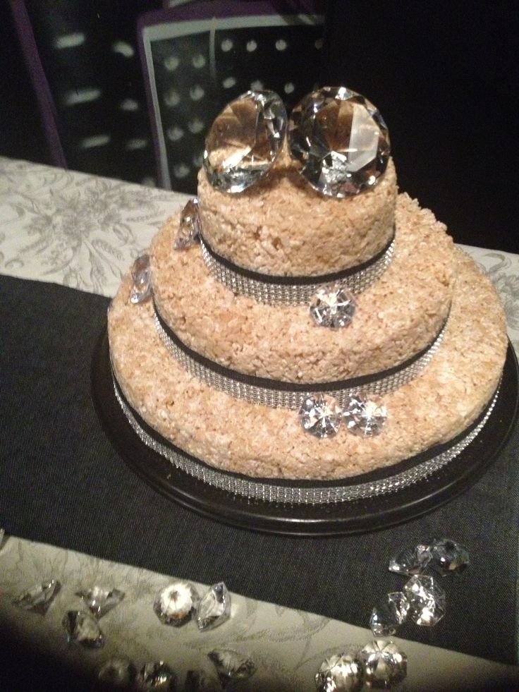 10 Photos of Denim Diamonds And Graduation Cakes