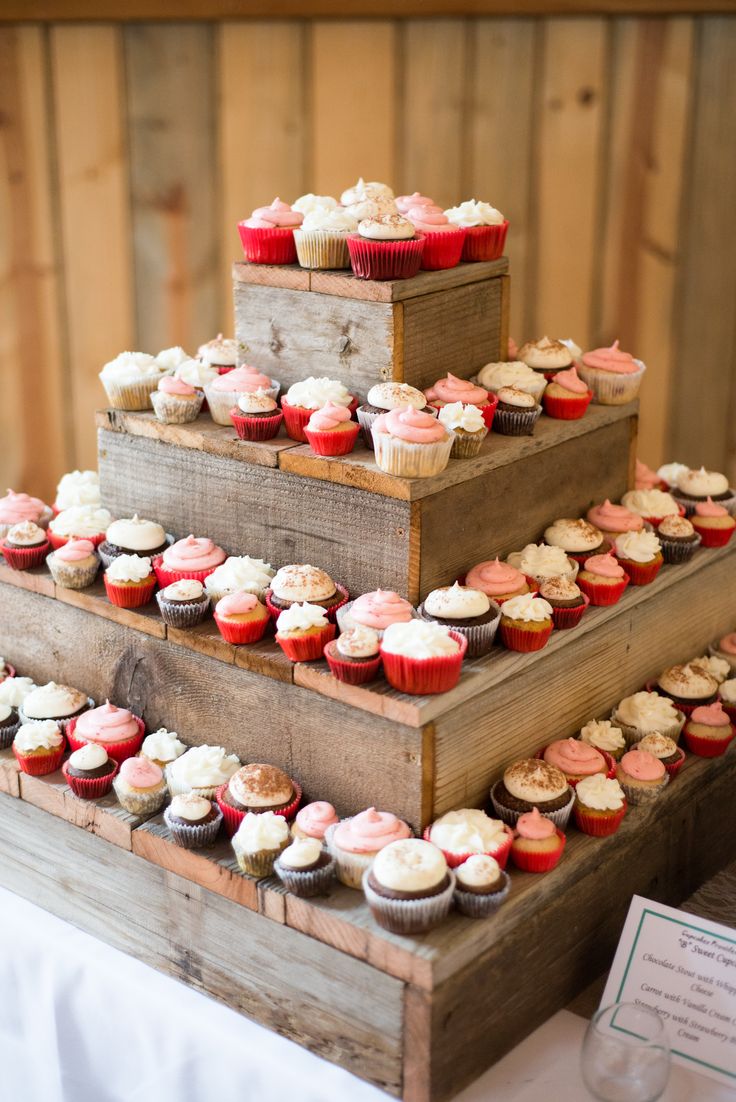 10 Table Display With Cake And Cupcakes Photo Cupcake Wedding