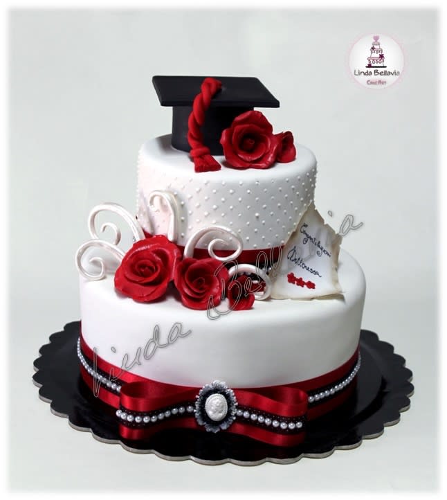 Elegant Graduation Cakes