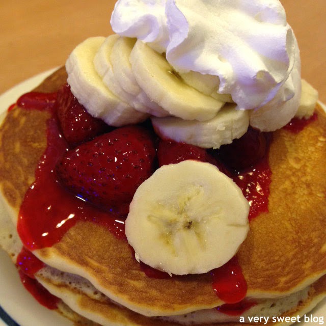 Ihop Strawberry Banana Pancakes Strawberry Syrup