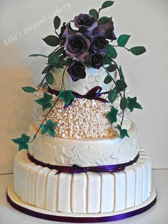 Roses Theme Wedding Cake