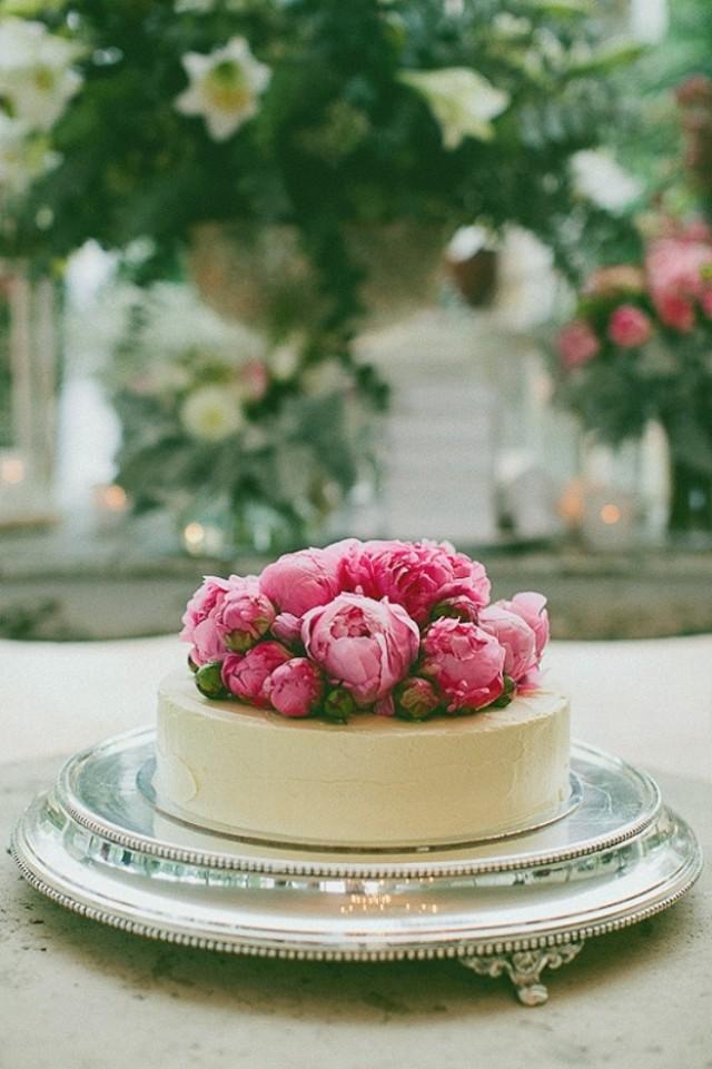 Single Layer Wedding Cake Fresh Flowers