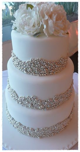 Vintage Lace and Pearl Wedding Cake