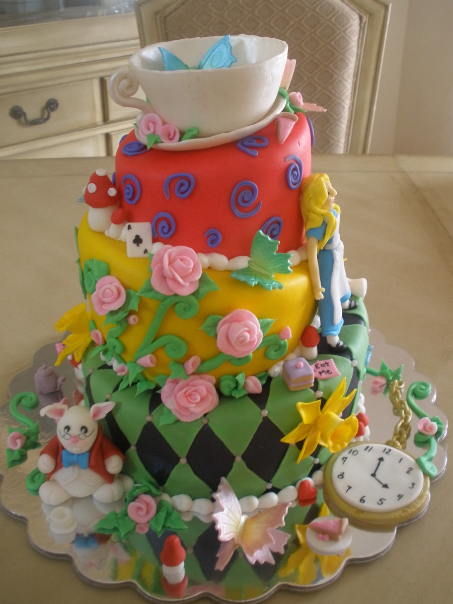 Alice in Wonderland Topsy Turvy Cake