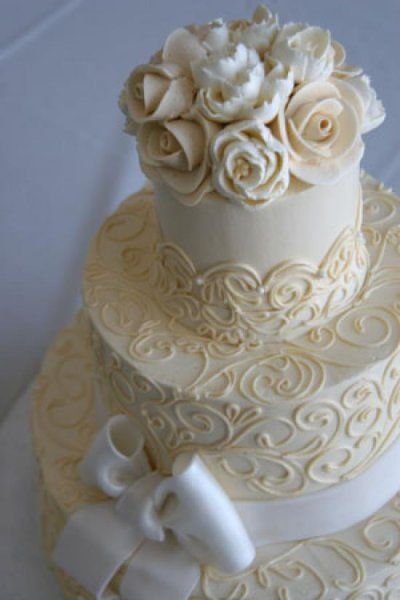 Beautiful Buttercream Wedding Cake