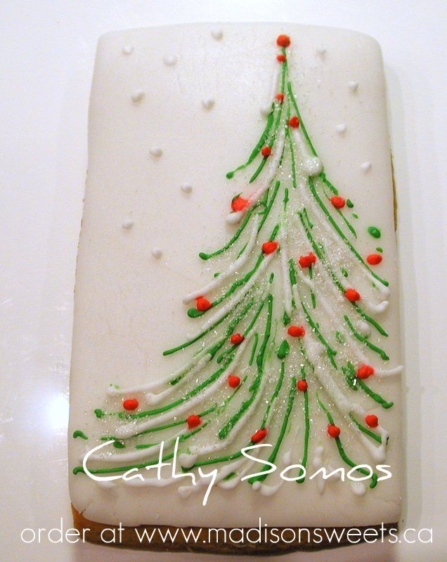 Beautiful Christmas Tree Cake