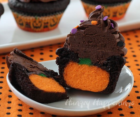 Chocolate Pumpkin Cheesecake Cupcakes