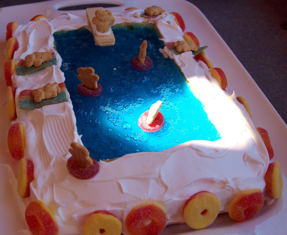 Cool Pool Party Cake