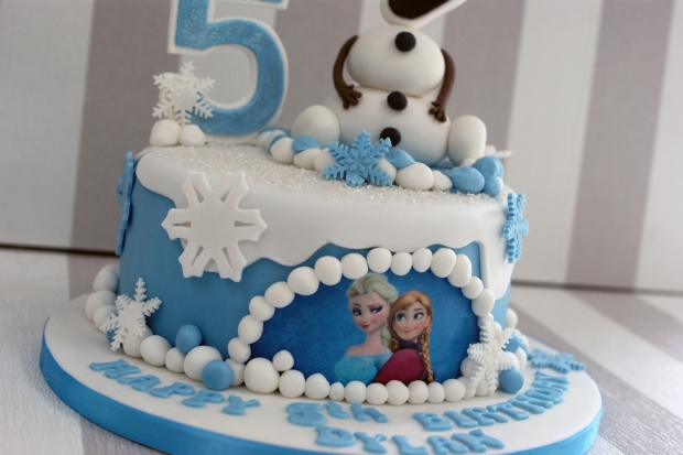 Disney Frozen Birthday Cake