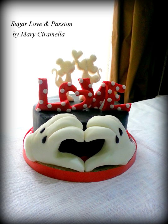 9 Photos of Minnie Valentine's Cakes