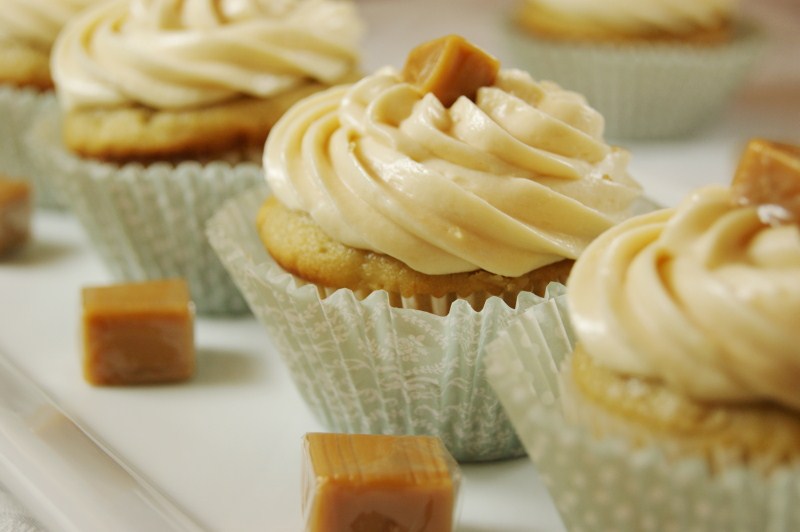 5 Photos of Salted Caramel Cupcakes With Buttercream Frosting