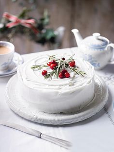 Simple Christmas Cake Decoration