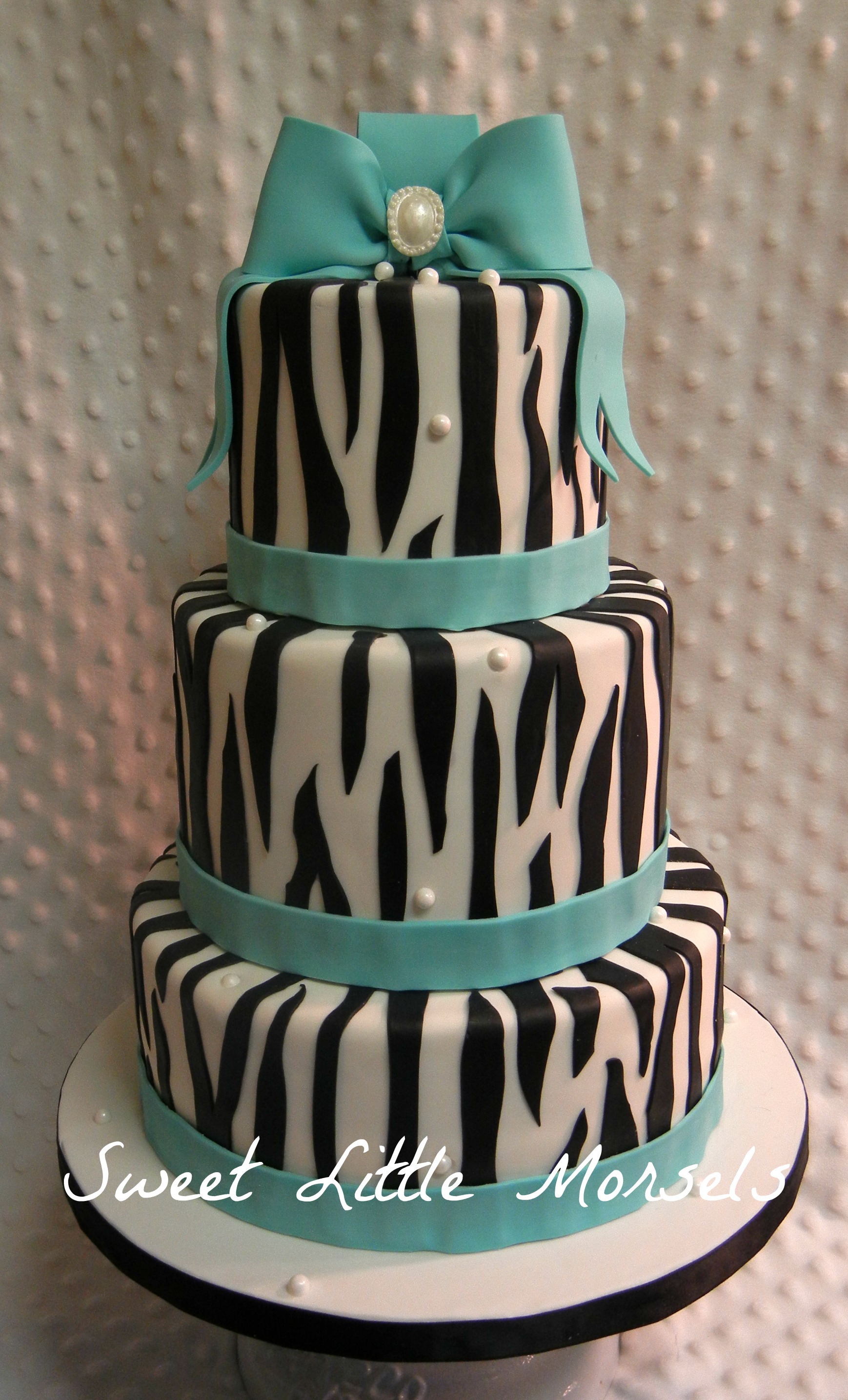 11 Photos of Theme Zebra Cakes