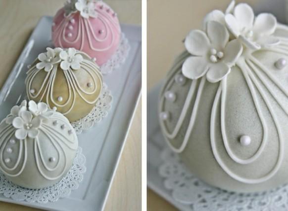 Elegant Wedding Cake Stands