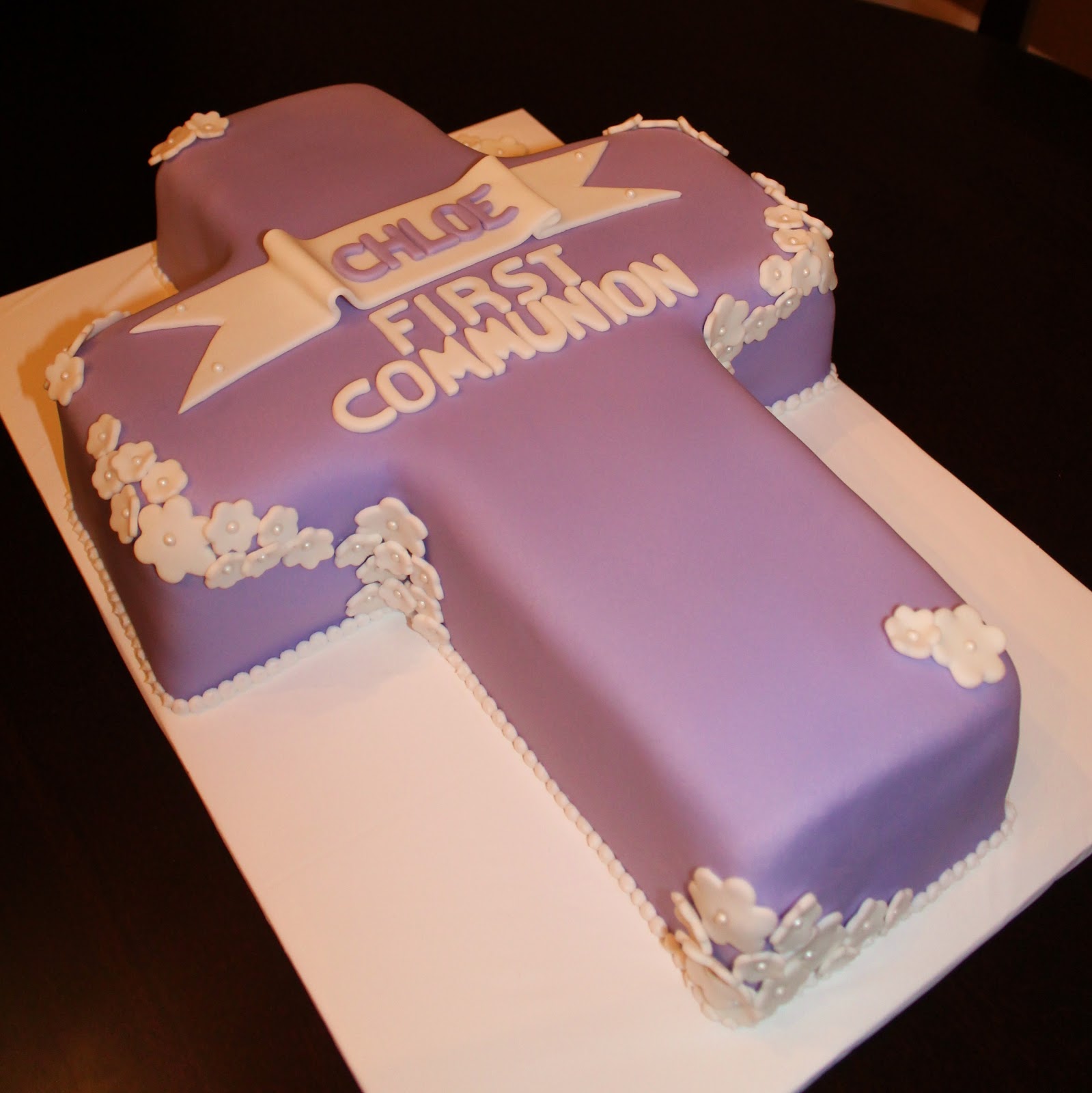 12 Photos of First Communion Cross Cakes