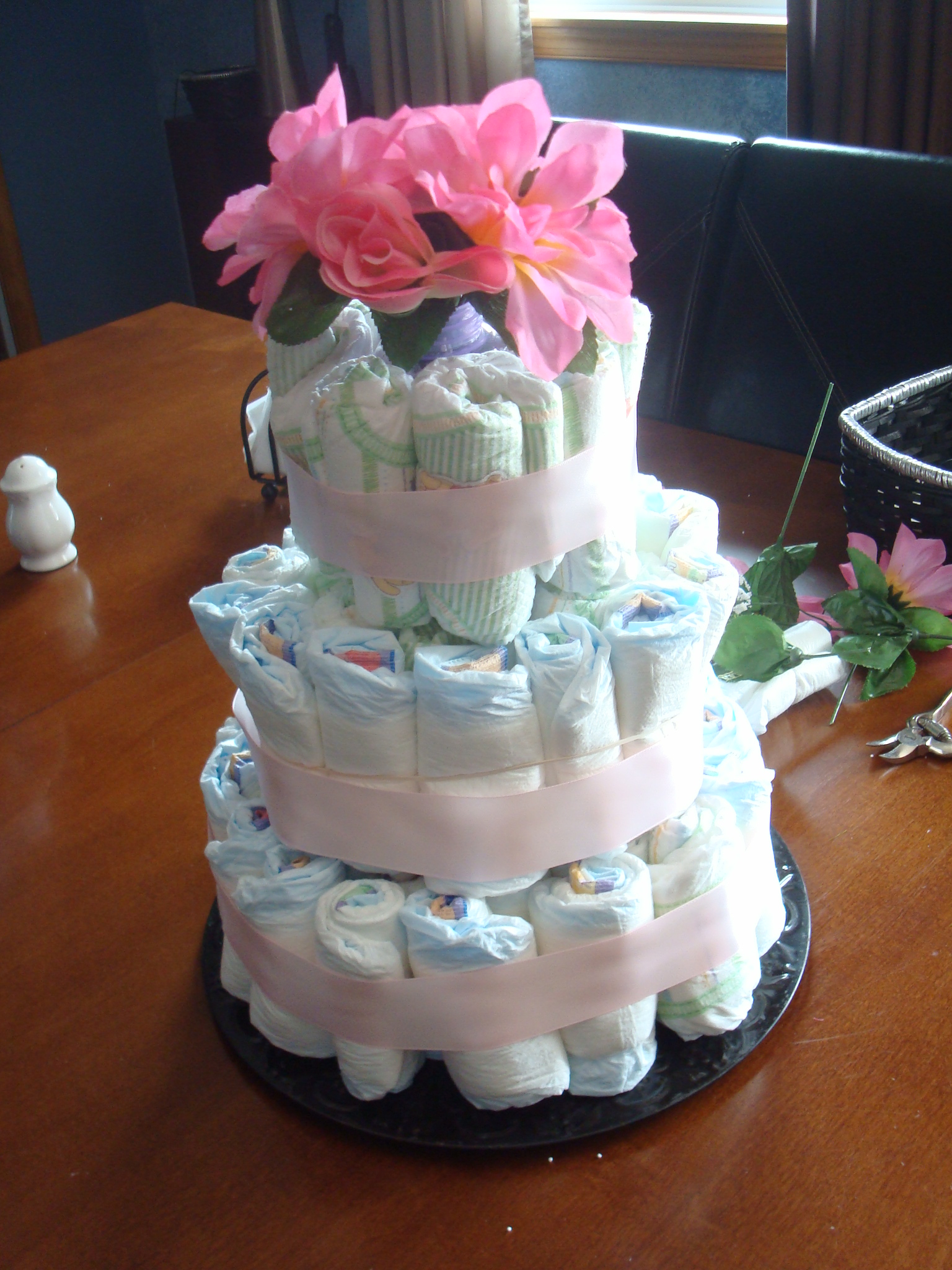 How to Make Diaper Cakes for Baby Showers