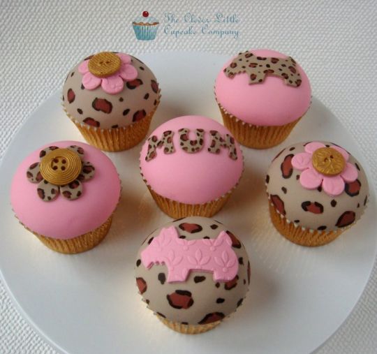 Leopard Print Cupcakes