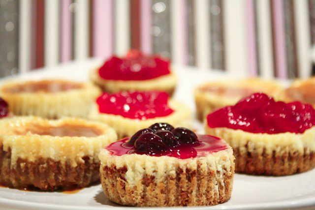 Mini Pumpkin Cheesecakes in Muffin Tins