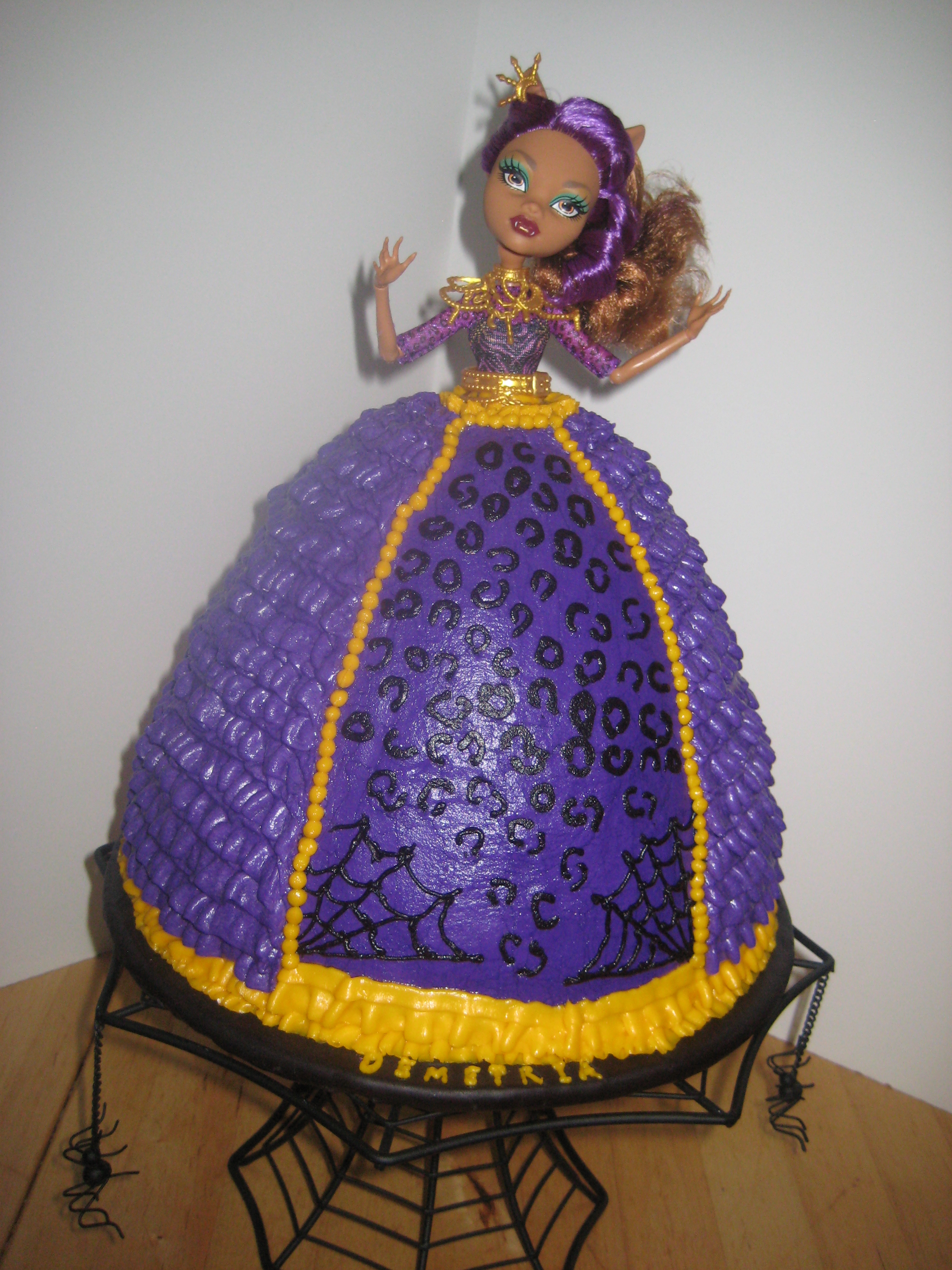 Monster High Clawdeen Wolf Doll Cake