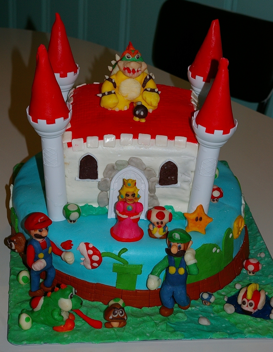 Super Mario Birthday Cake