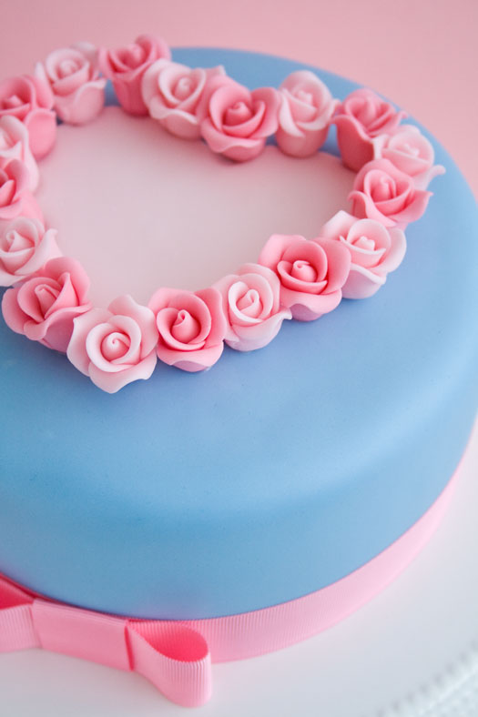 10 Photos of Valentine's Rose Cakes