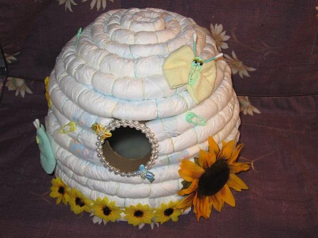 Beehive Diaper Cake Instructions