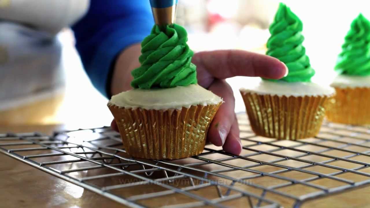 Christmas Tree Cupcakes