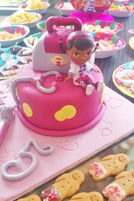 Cute Doc McStuffins Cake