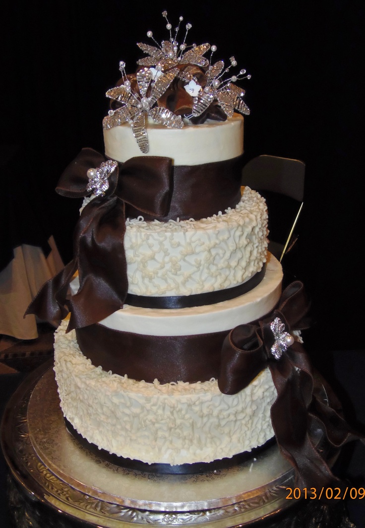 Fancy Wedding Cakes with Buttercream Icing