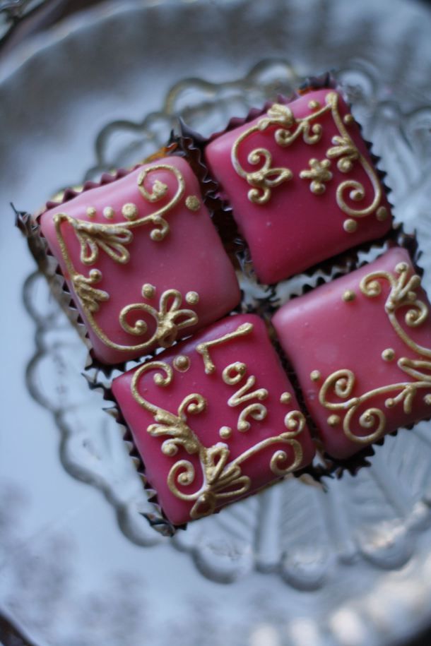 Fondant Petit Fours