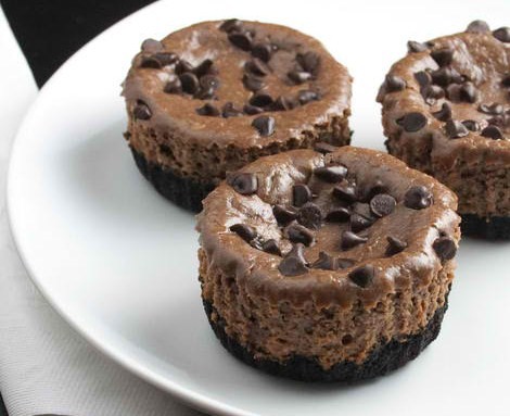 Hazelnut Mini-Chocolate Cheesecakes